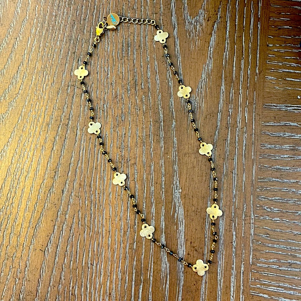 Clover beaded necklace